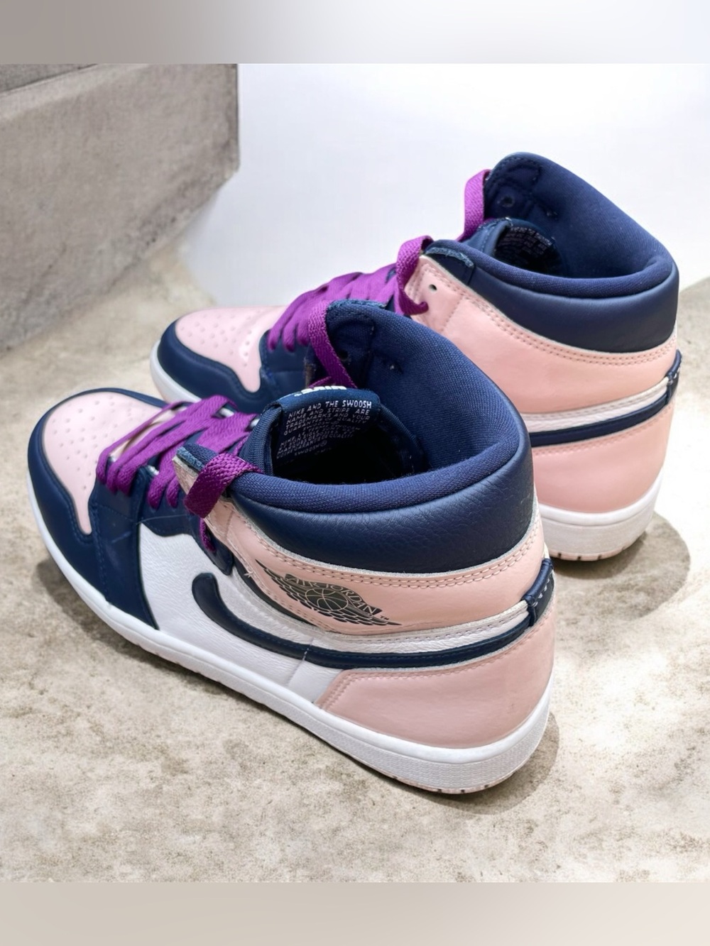 Nike Air Jordan 1 High Women’s Sneakers  Pink Navy  Size US 10 EUR 42 Authentic - Picture 5 of 8